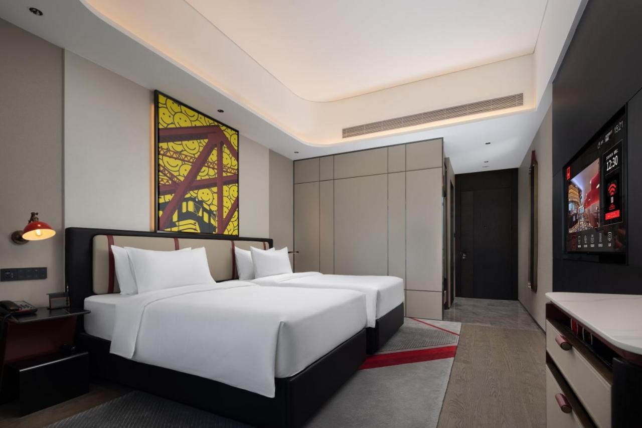 Radisson Red Guangzhou South Railway Station Hotel Eksteriør billede