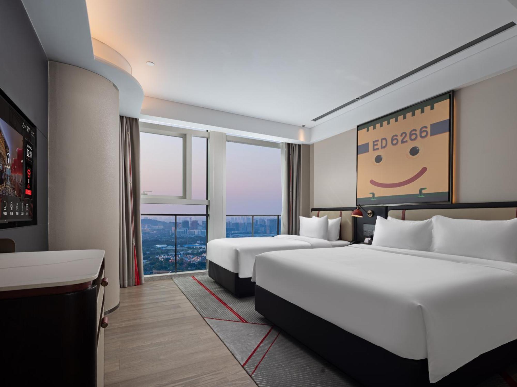 Radisson Red Guangzhou South Railway Station Hotel Eksteriør billede